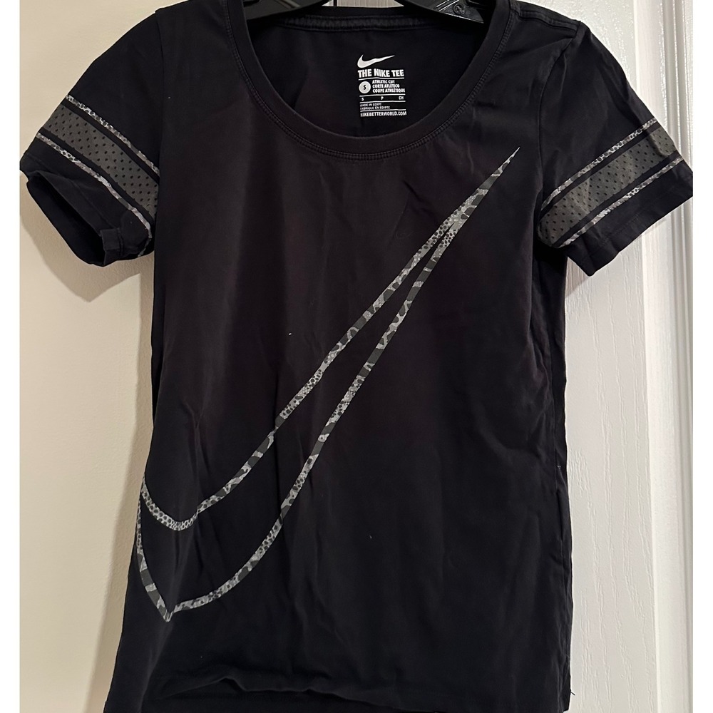 Nike Womens Athletic Cut Tee Black Leopard Swoosh Graphic Mesh Sleeve Shirt S